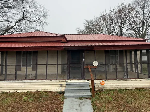 228 Rose Ave, Woodbury, GA 30293