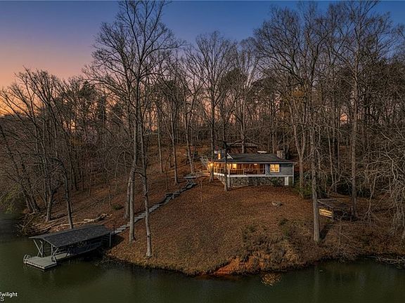 4th image of 1036 Butter Rd