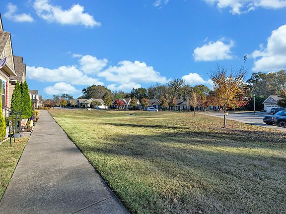 3rd image of 5007 Sunbar Ln