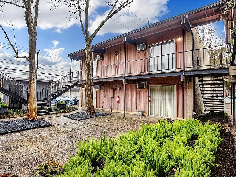 2322 Dunlavy St #6 — Photo 6