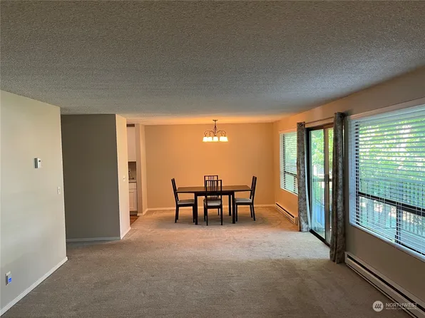 1800 SW 318th Place #D, Federal Way, WA 98023