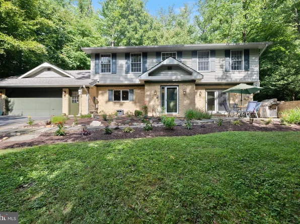 5412 Ridgecroft Dr, Suitland, MD 20746