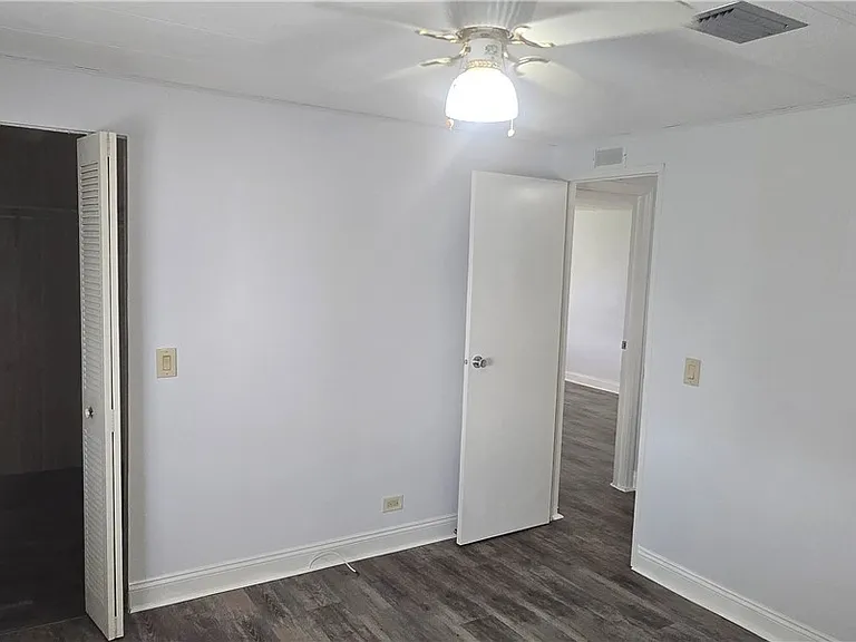 612 Pine Grove Ct — Photo 16