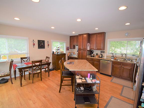 5th image of 3125 Olin Dr