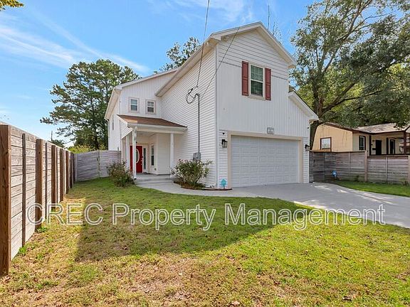 4th image of 2703 E Surrey Dr