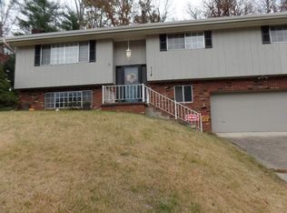 114 Larkspur Dr, Huntington, WV 25705