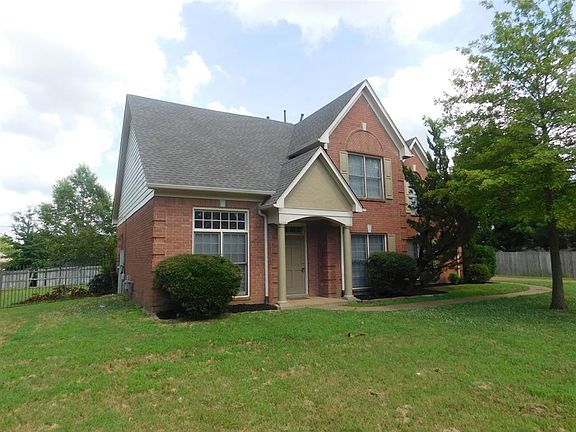 2nd image of 858 Paradise Dr