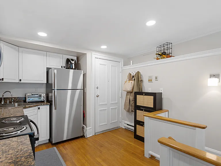 1030 Willow Ave #2 — Photo 9