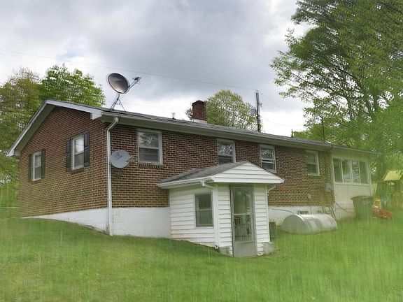 2nd image of 410 Virginian Dr