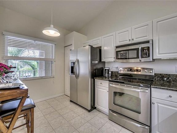 5th image of 6870 Huntington Lakes Cir APT 204