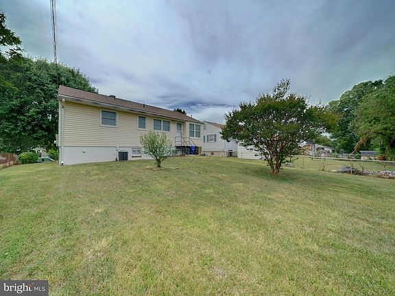 5th image of 1120 Beall Pl