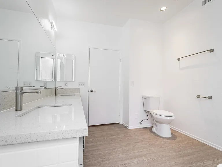 14056 Valleyheart Dr. — Photo 67