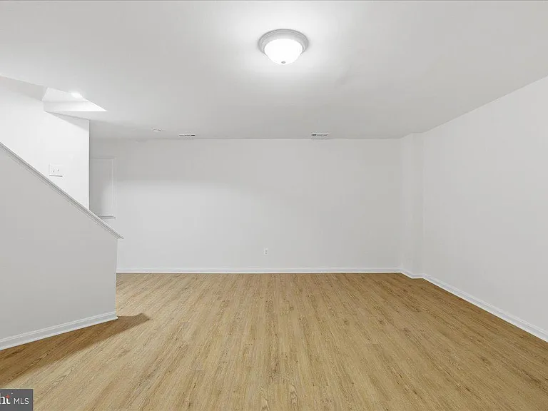 6129 Kendra Way — Photo 28