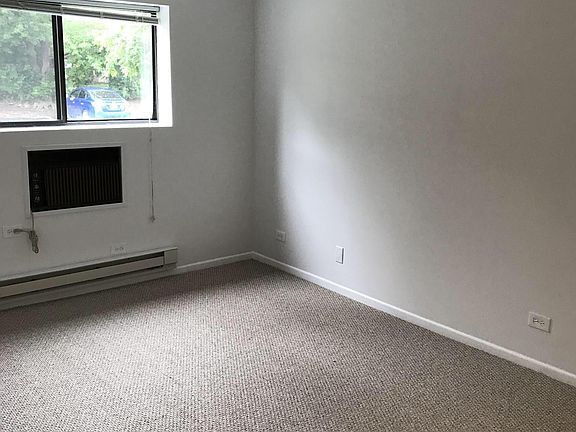 5th image of 1356 N Geneva Dr APT 2B
