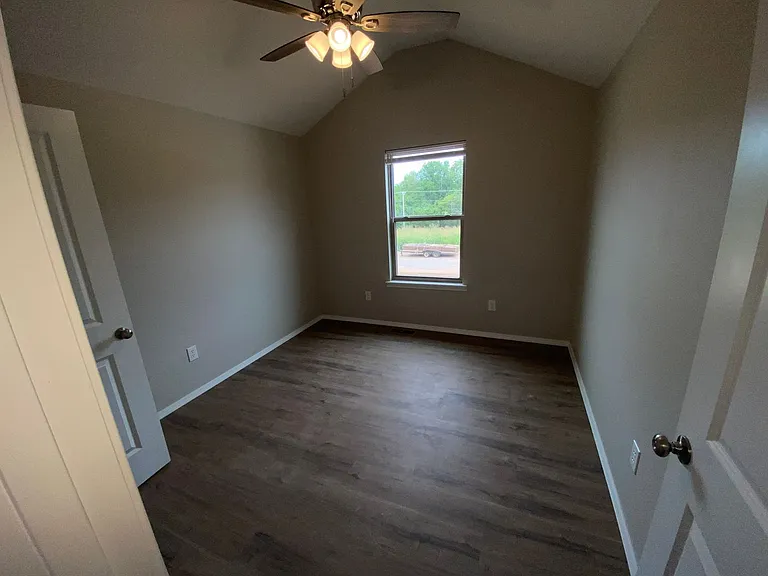 408 E Wright St — Photo 13