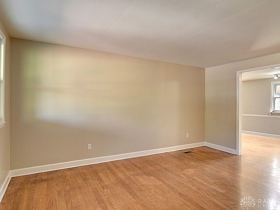 2nd image of 1032 Skyview Dr