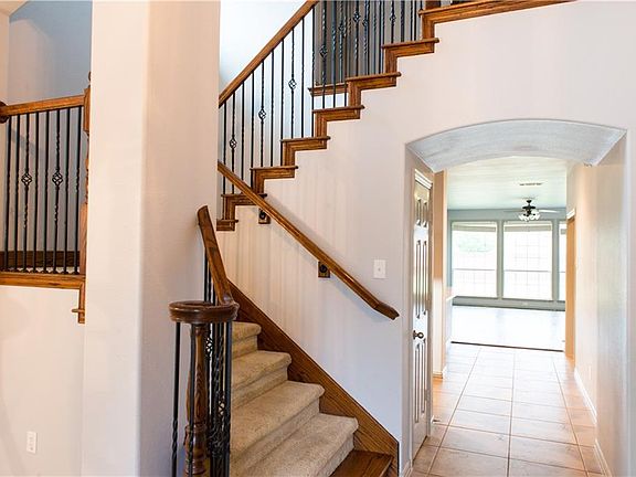 2nd image of 1113 Wilson Dr