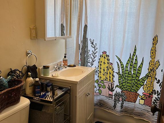 5th image of 1435 Martha Washington Dr #203