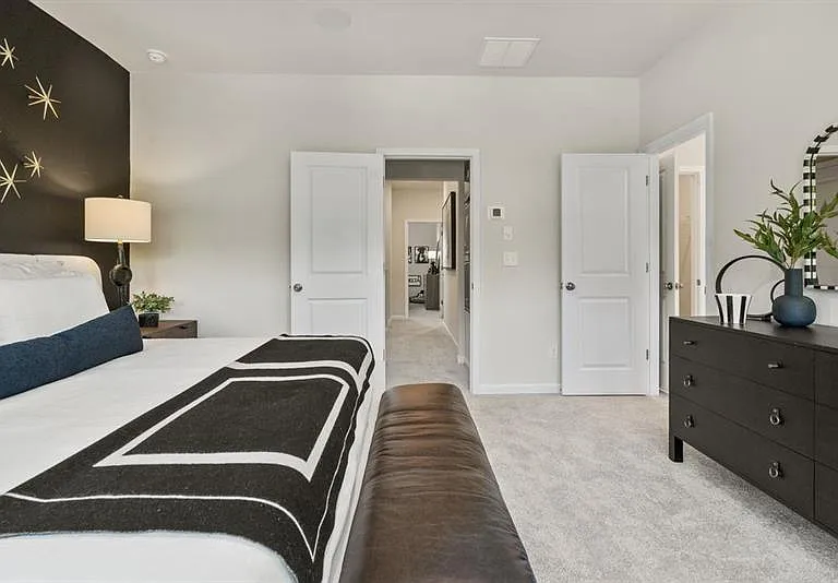 323 Sammon Way — Photo 28