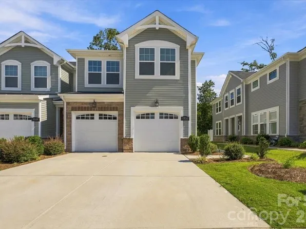 8036 Overmeadow Ln, Charlotte, NC 28269