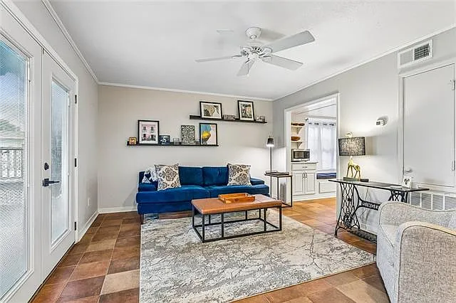 130 Helios Ave — Photo 6