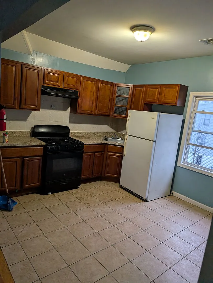42 Fabyan Place — Photo 1