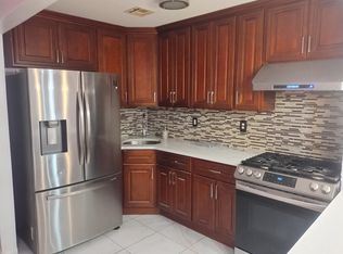 18938 113th Rd, Saint Albans, NY 11412