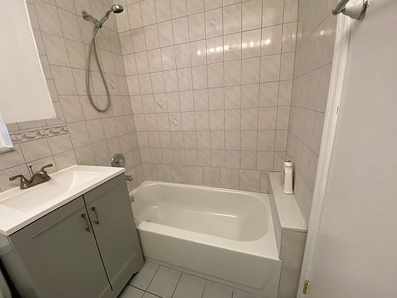 2nd image of 1119 Vincent Ave #2