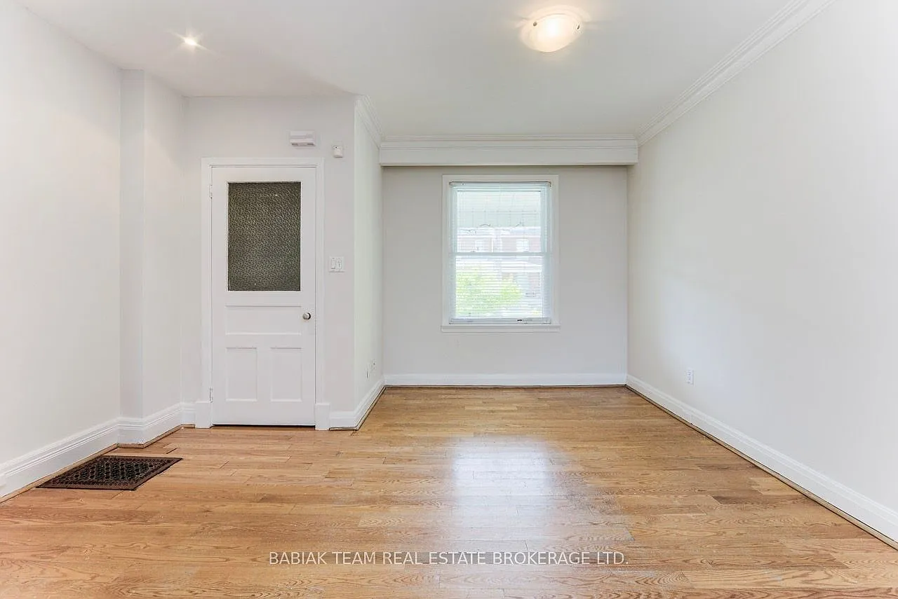 3 bed, $5,200 — Photo 3
