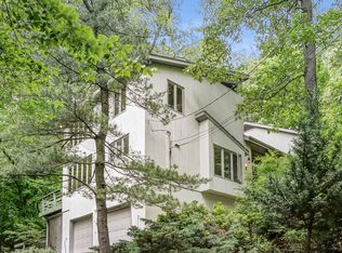 171 Hillcrest Rd, Watchung, NJ 07069