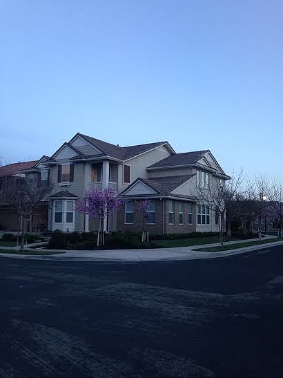 1st image of 744 W Redlands Ave