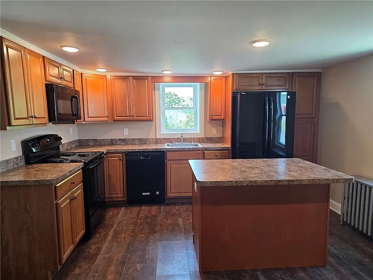 5166 Springmill Rd — Photo 9