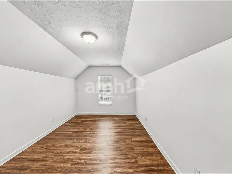 9818 Highlands Crossing Dr — Photo 9