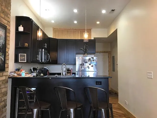 1750 W Augusta Blvd #2R — Photo 6