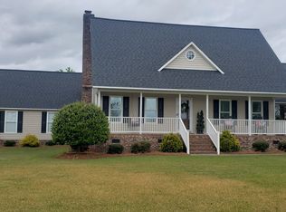 2613 Mobleys Bridge Rd, Grimesland, NC 27837