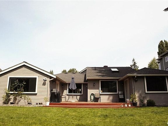 2nd image of 10471 NE 17th St