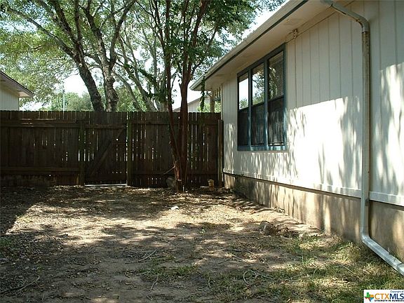 5th image of 1001 Meadowcreek Dr
