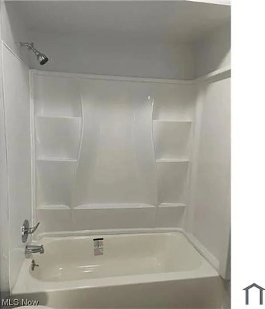 957 Parkway Road — Photo 3