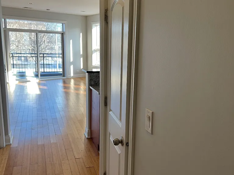 4158 S Western Ave #2 — Photo 8