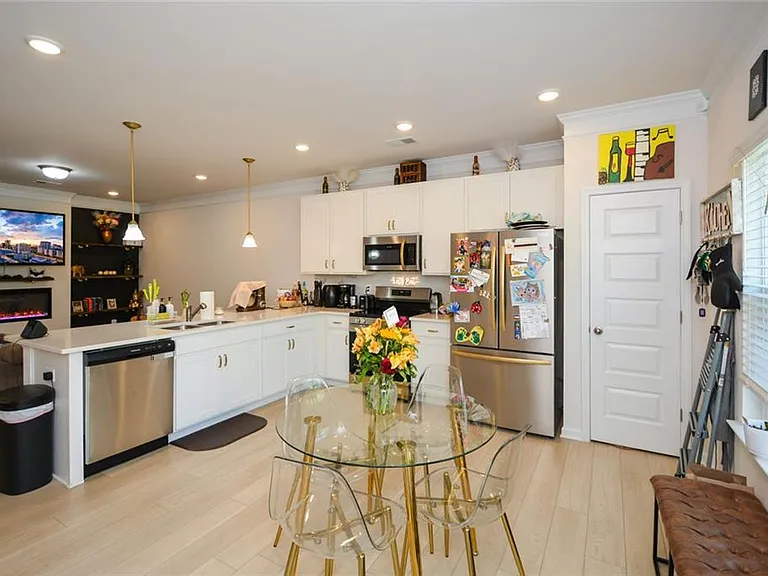 2610 Ravencliff Dr — Photo 13