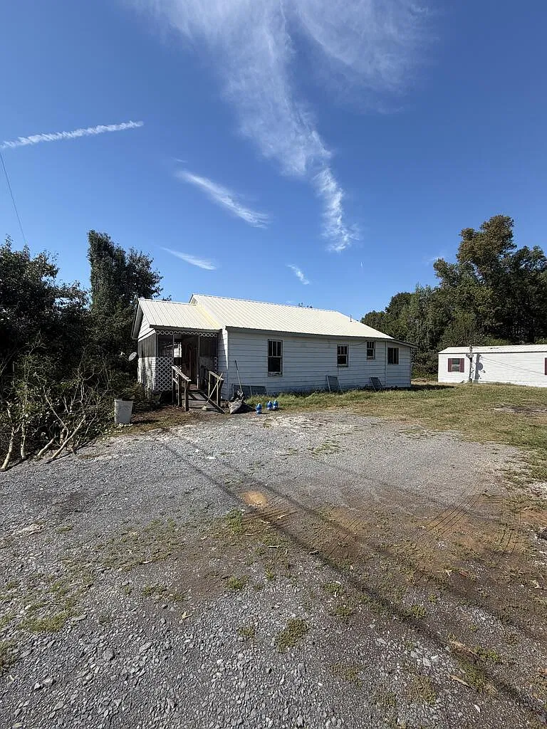 3 bed, 1088 sqft, $1,500 — Photo 1