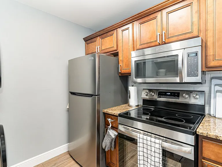 1460 Sheafe Ave NE #111 — Photo 15