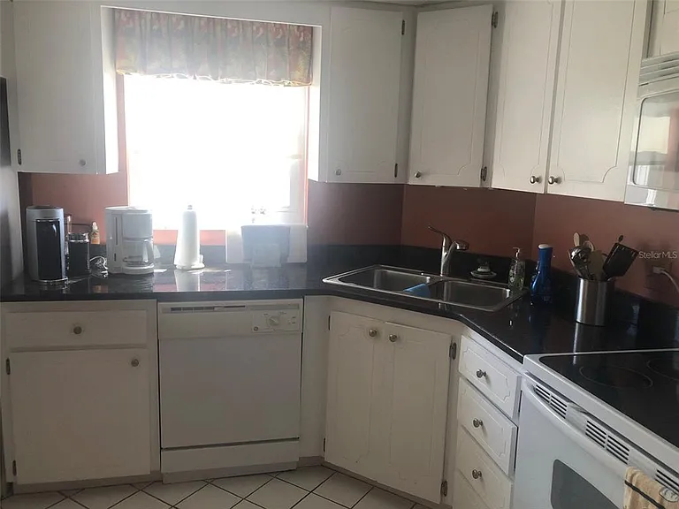 221 Cedarwood Cir #221 — Photo 9