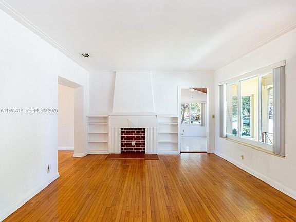 5th image of 630 SW 25th Rd