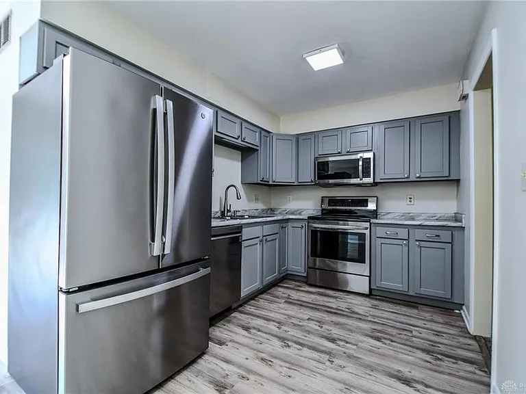 3108 E Stroop Rd — Photo 8