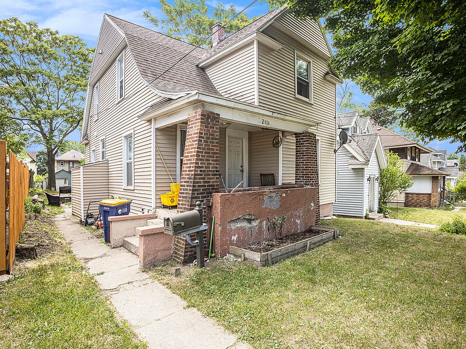 1st image of 2112 Stafford Ave SW