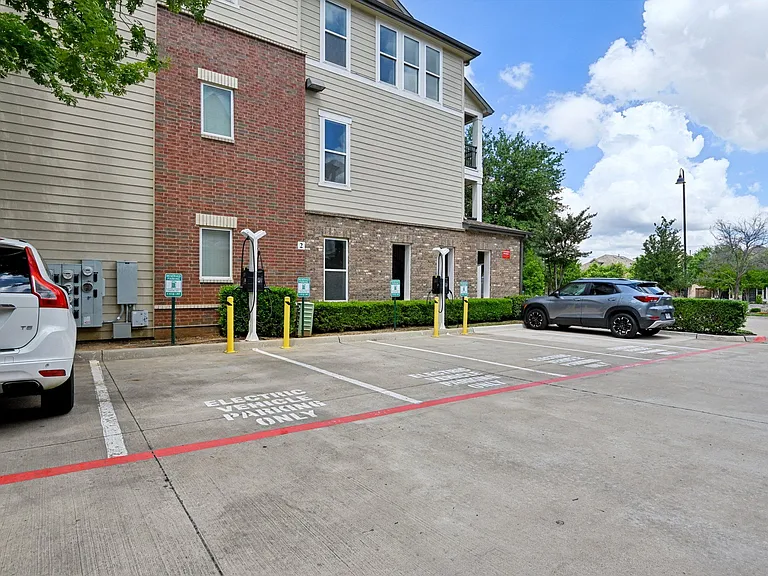 Park Central at Flower Mound — Photo 48