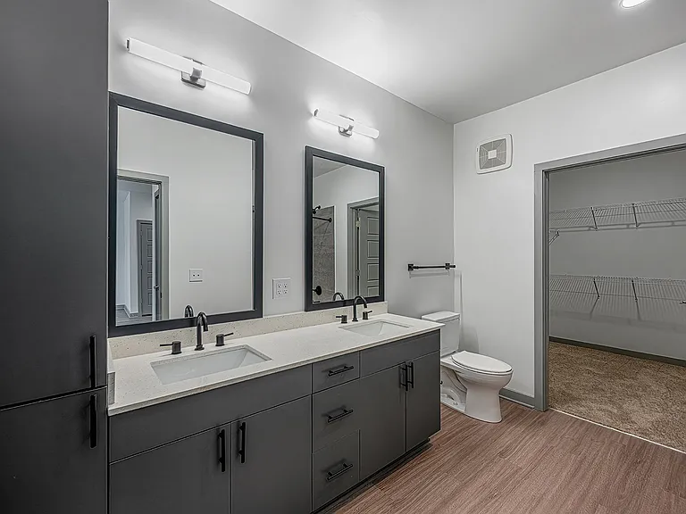 Populus Waterside Apartments — Photo 31