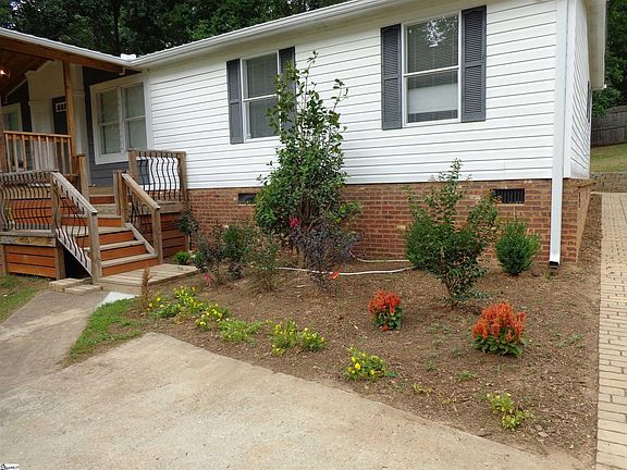 3rd image of 321 Piedmont Ave