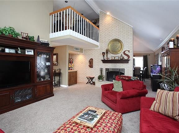 5th image of 1805 Pleasant Valley Dr